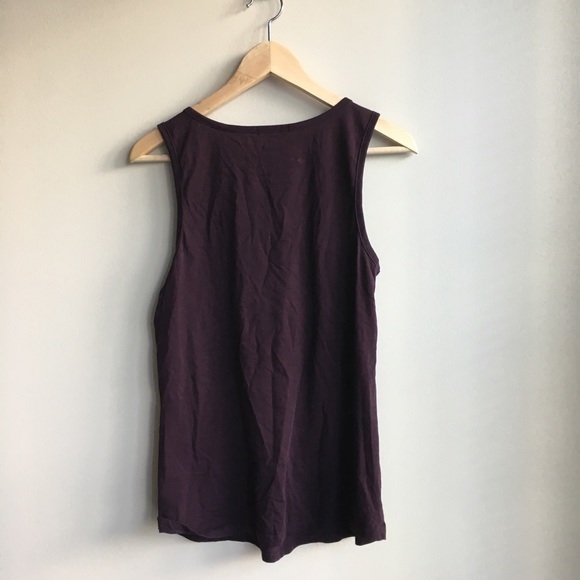 Gap‎ ruffled neck sleeveless blouse medium top - Picture 4 of 4